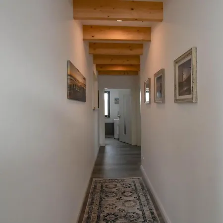 Louise Apartment